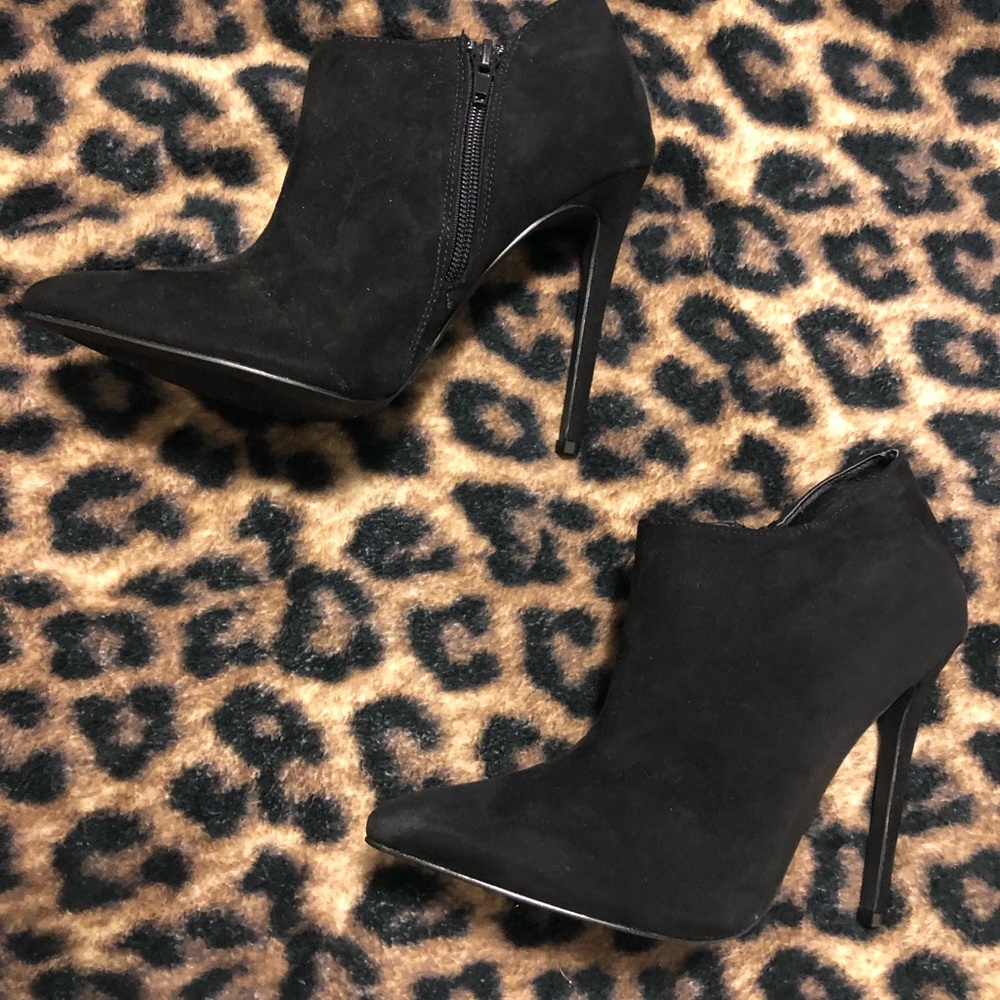 ❌❌S O L D ❌❌Booties 👢